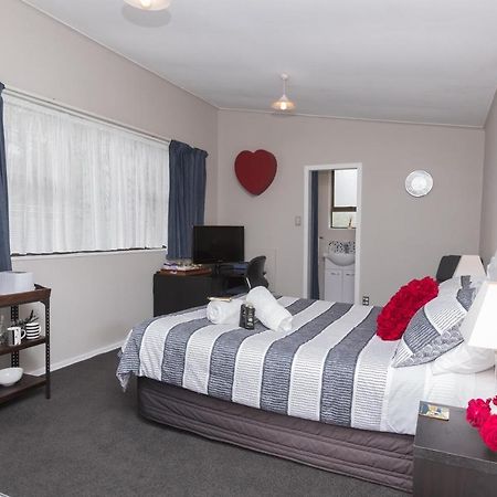 Quiet Boutique Generous Breakfast Hotel Palmerston North Exterior foto