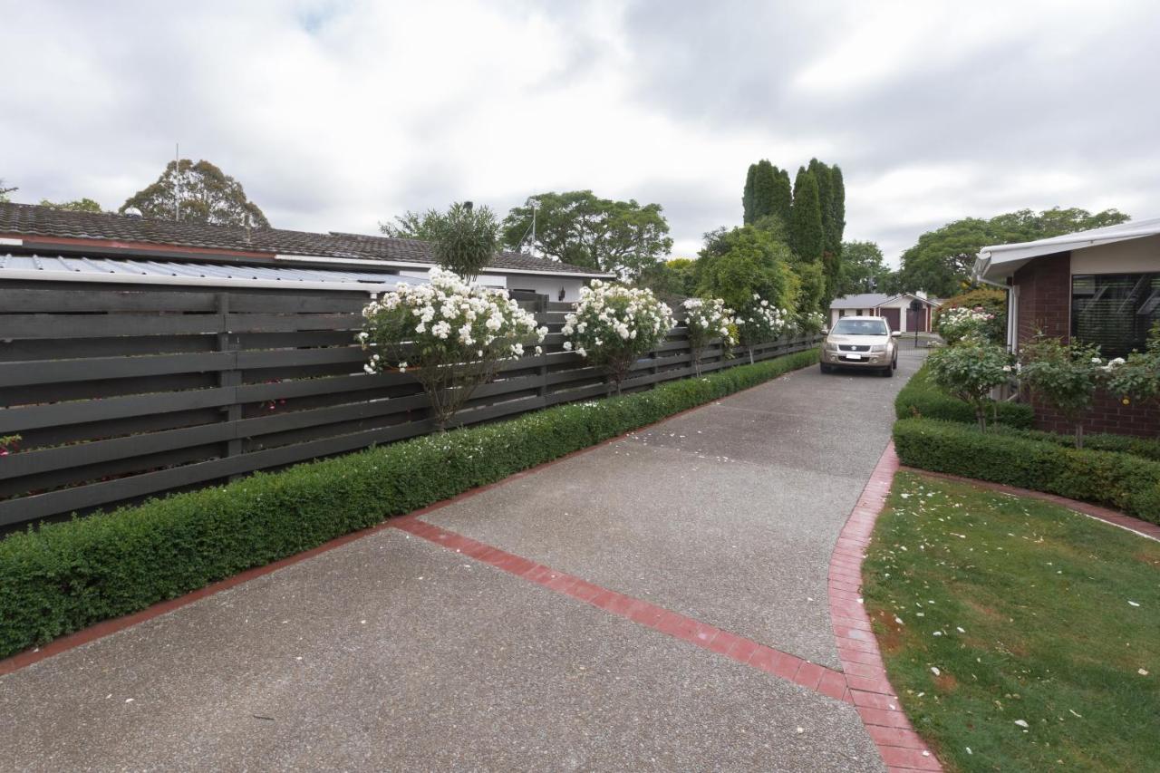 Quiet Boutique Generous Breakfast Hotel Palmerston North Exterior foto