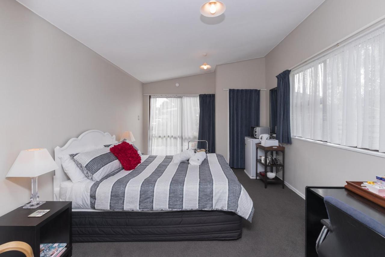 Quiet Boutique Generous Breakfast Hotel Palmerston North Exterior foto