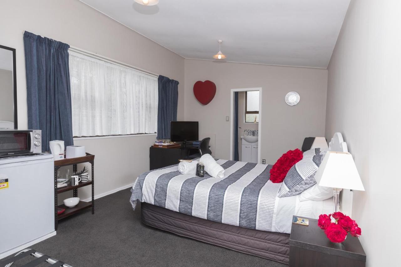 Quiet Boutique Generous Breakfast Hotel Palmerston North Exterior foto